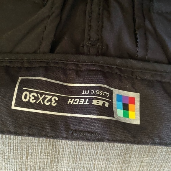 UB tech classic fit black stretch sides 32X30 - Picture 3 of 5